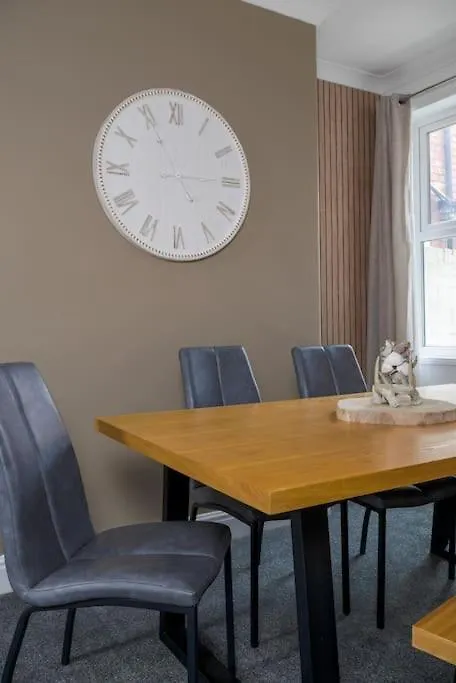 Heart Of Saltburn, Free Parking, Family Stays, Contractors - Scandi Apartment Saltburn-by-the-Sea