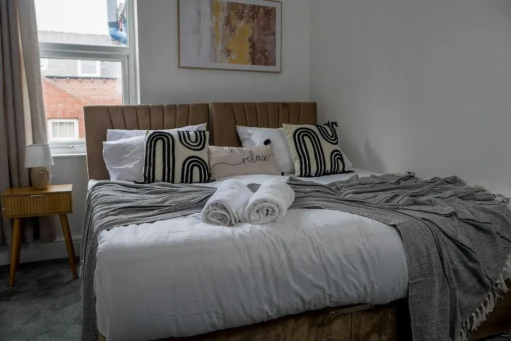 Heart Of Saltburn, Free Parking, Family Stays, Contractors - Scandi Apartment